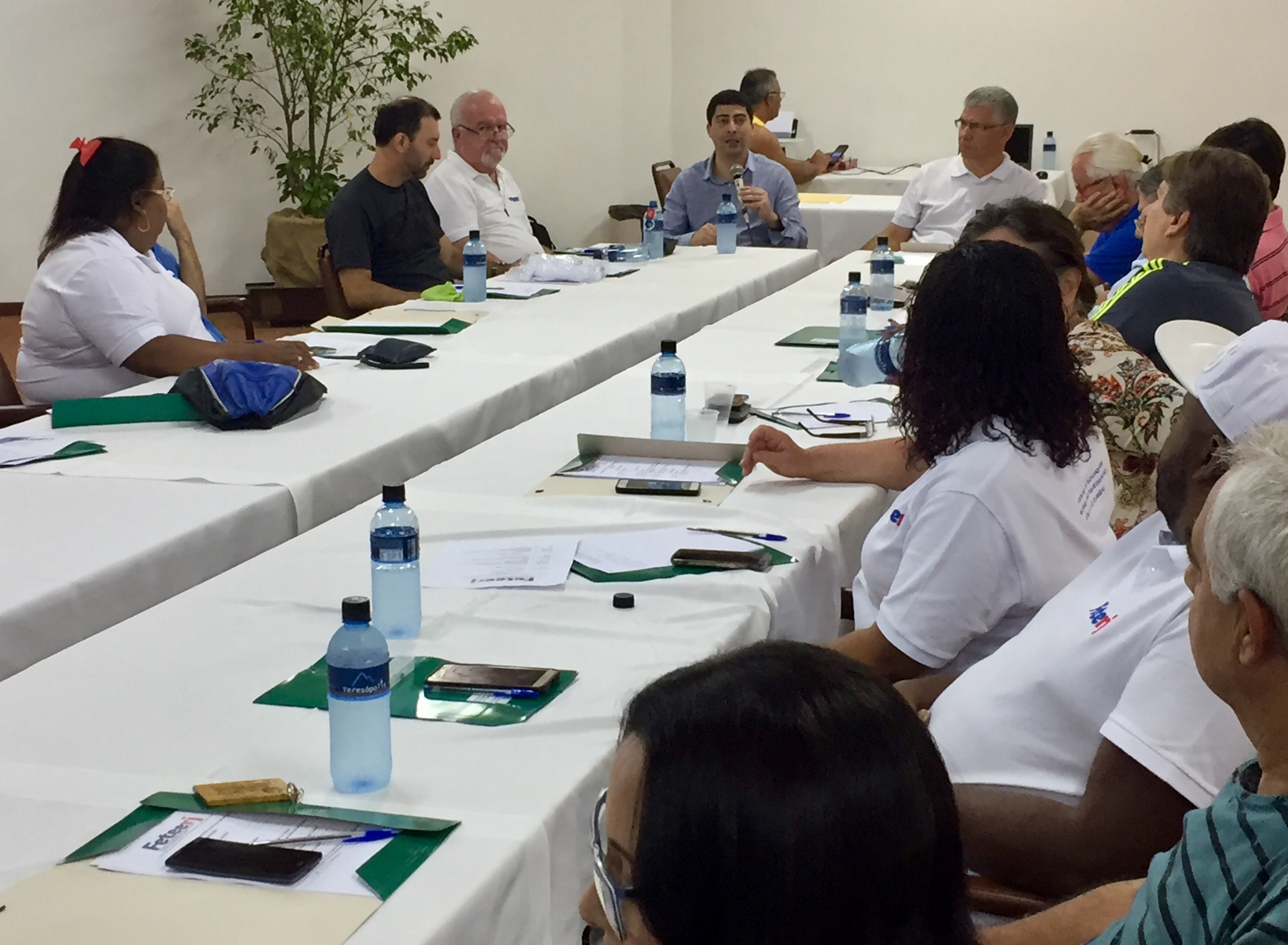 Reunião de Teresópolis: Feteerj se coloca contra os ataques aos direitos trabalhistas e democráticos