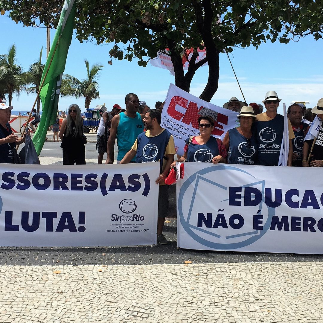 Manifestação em Copacabana contra Temer
