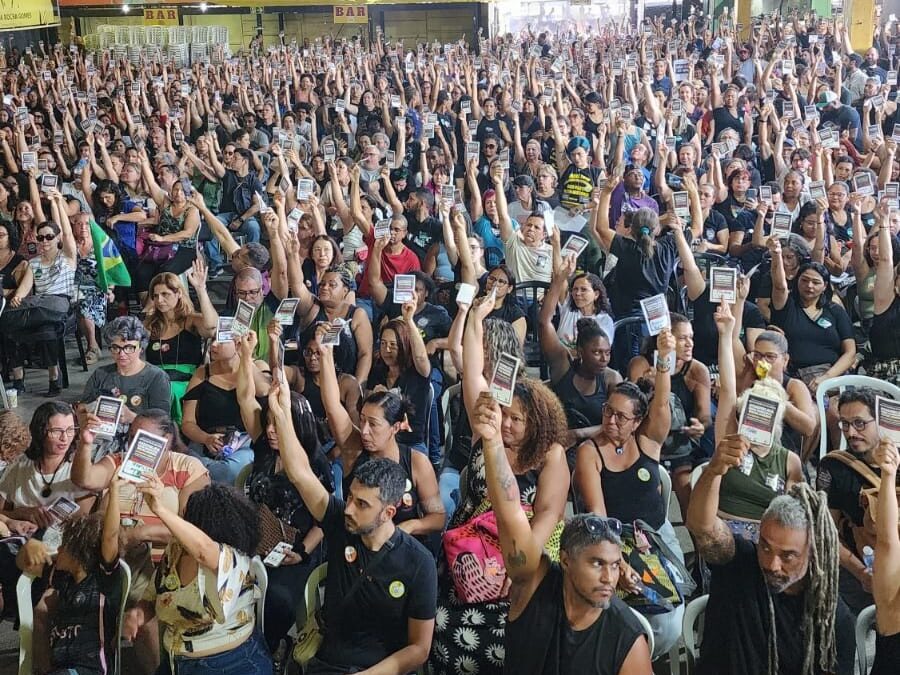 FETEERJ SE SOLIDARIZA COM A GREVE DOS PROFISSIONAIS DAS ESCOLAS MUNICIPAIS DO RIO