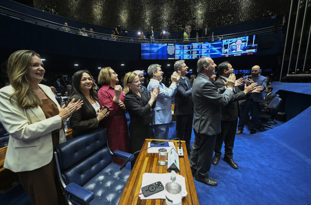 SENADO APROVA ISENÇÃO DO IR PARA QUEM GANHA ATÉ R$ 5 MIL E PROJETO SEGUE PARA SANÇÃO DE LULA