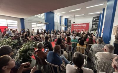 NOVA DIRETORIA DO SINPRO-RIO TOMA POSSE