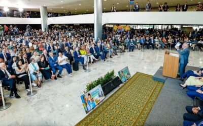 LULA SANCIONA NOVO PLANO NACIONAL DE EDUCAÇÃO (PNE) QUE PREVÊ 10% DO PIB PARA O SETOR