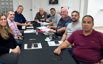 FETEERJ E SINEPE-RJ INICIAM DEBATE SOBRE REGULAMENTAÇÃO DA HORA TECNOLÓGICA